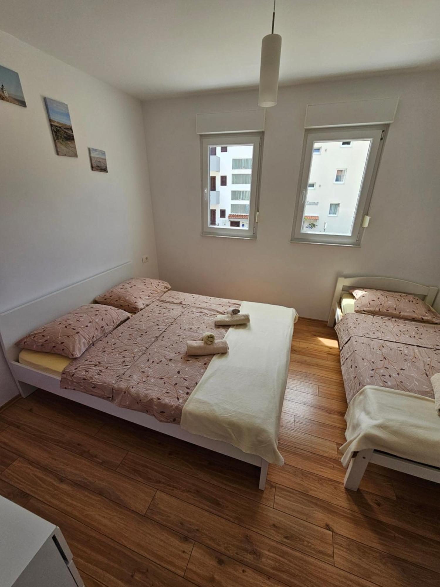 Apartments Lara Drvenik  Oda fotoğraf