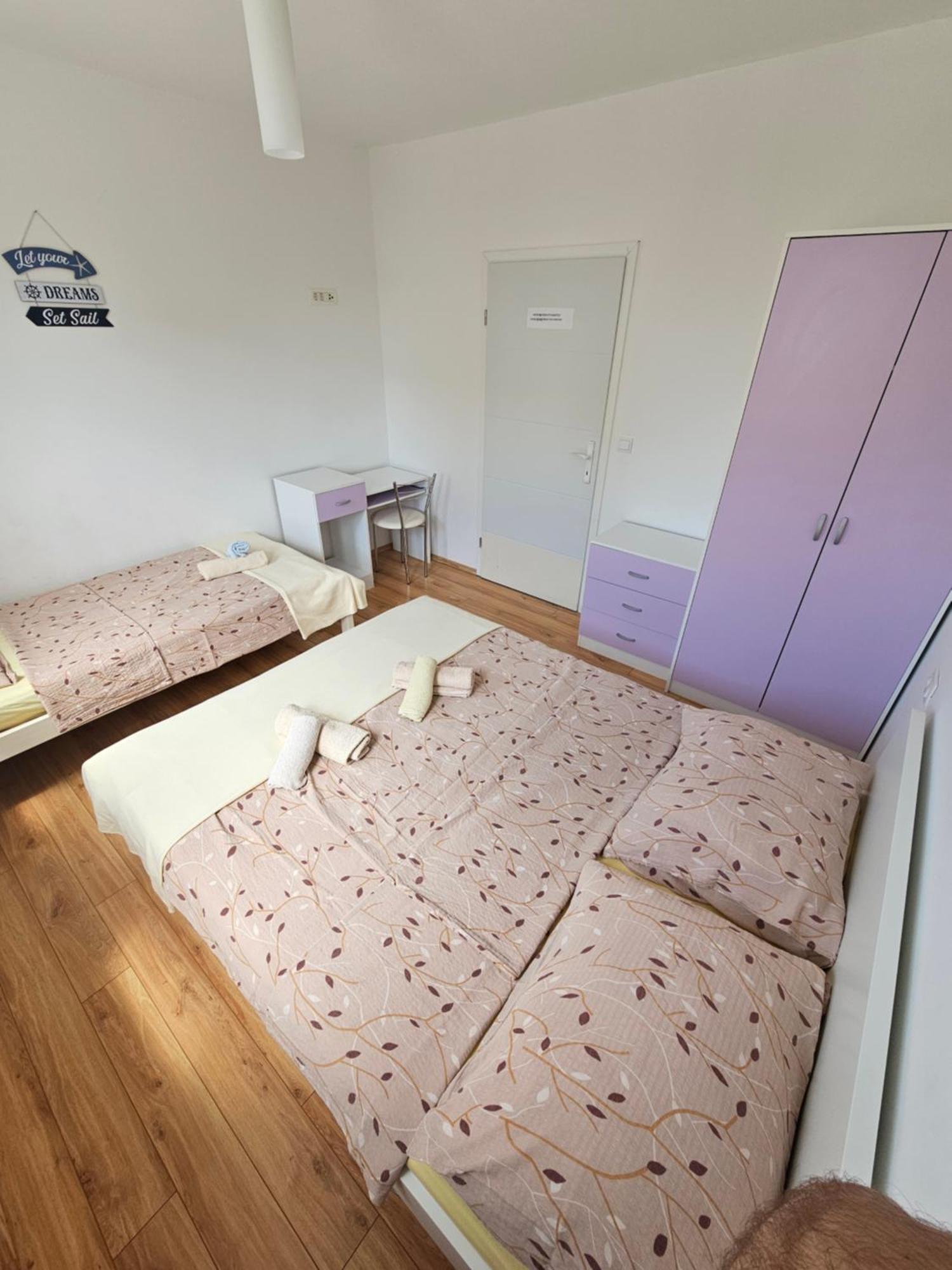 Apartments Lara Drvenik  Dış mekan fotoğraf