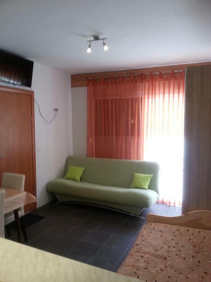 Apartments Lara Drvenik  Dış mekan fotoğraf