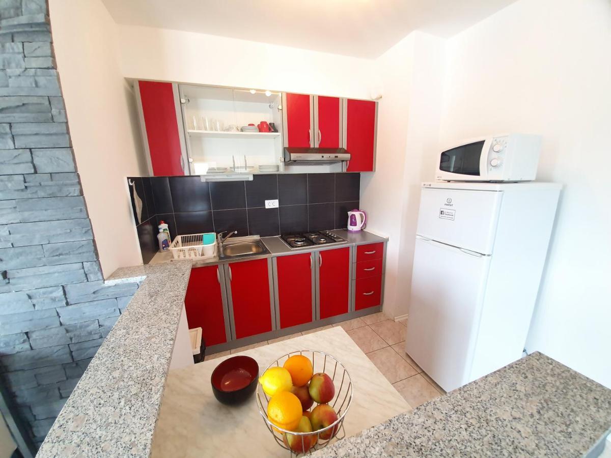 Apartments Lara Drvenik  Dış mekan fotoğraf