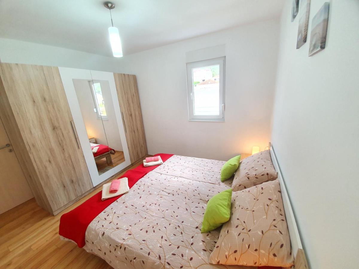 Apartments Lara Drvenik  Dış mekan fotoğraf