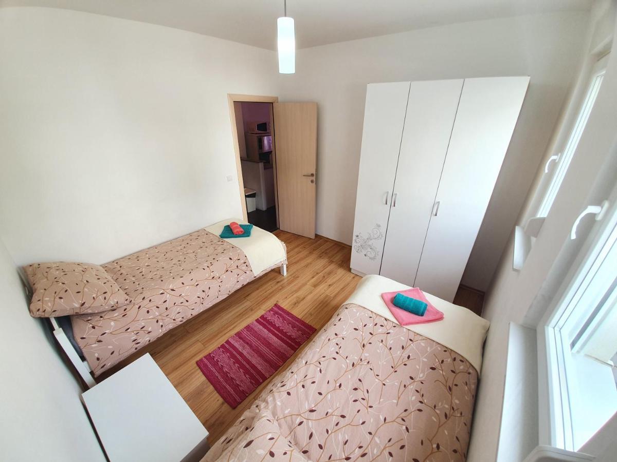 Apartments Lara Drvenik  Dış mekan fotoğraf